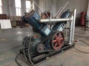 <strong>空壓機(jī)，儲(chǔ)氣罐，噴砂機(jī)</strong>